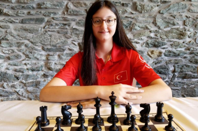 Bursa Büyükşehir Belediyesporlu Arya Aydoğan dünya dördüncüsü