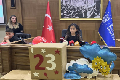 Bursalı çocuklar başkanlık ve meclis üyeliği koltuklarını devraldı