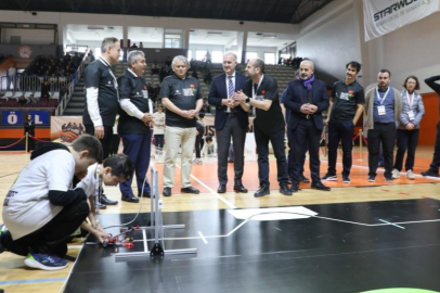 İnegöl’ün mucitleri robotlarını yarıştırdı
