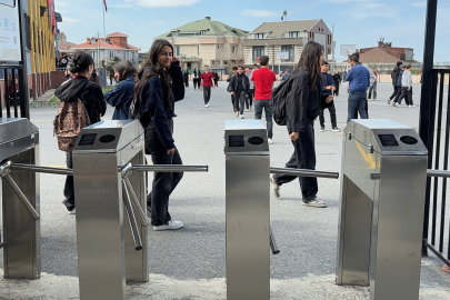 Turnikeli sistem ve online yoklama dikkat çekiyor, veliler memnun