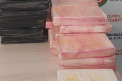 Operasyonda 2 koli içinde toplam 47 kilo 34 gram kokain ele geçirildi