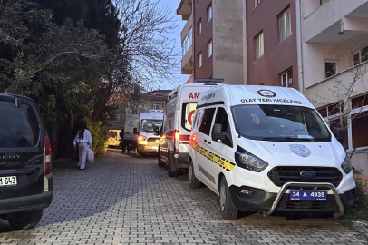 Aile faciası: Anne ve babasını öldürüp intihar etti