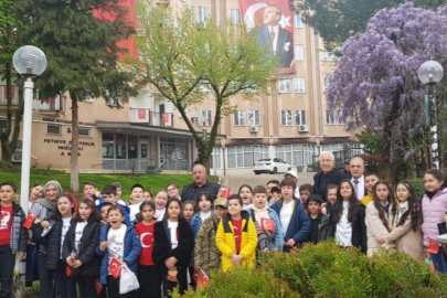 Huzurevinde bayram zyareti: Çocuklar ve büyükler aynı sofrada buluştu