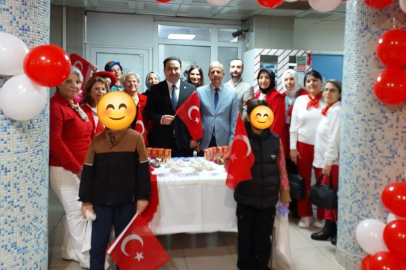 Nilüfer Kadın Korosu’ndan hastanede tedavi gören çocuklara 23 Nisan ziyareti