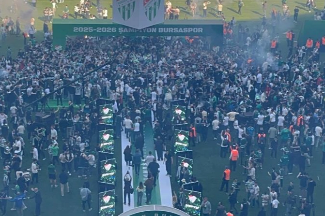 Bursa'da tarihi akşam, timsah geri döndü