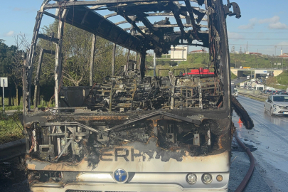 Minibüs Alev Topuna Döndü