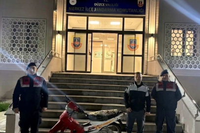 Jandarma iz sürdü: 3 yıl önce çalınan motosiklet sahibine teslim edildi