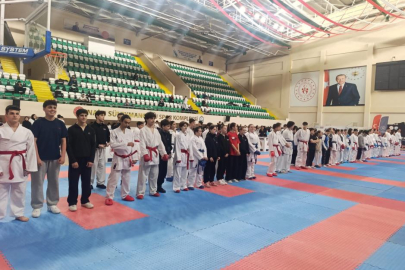 Yıldırımlı karatecilerden madalya yağmuru