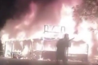 Manav Tezgahı Alev Alev Yandı