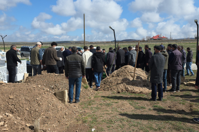 Köpek saldırısında ölen 5 yaşındaki Hamza toprağa verildi