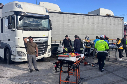 Tır ile Otomobil Çarpıştı: 2 Yaralı