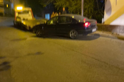 İki Otomobil Çarpıştı: 2 Yaralı