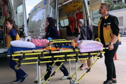 Balkonda başına mermer düşen çocuk ağır yaralandı