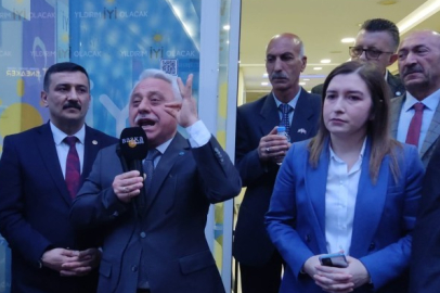 Bursa siyasetinin tanınan ismi eczacı Ayhan Özbek hayatını kaybetti
