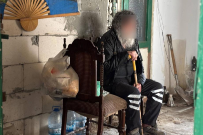 Çöp evin altından dram çıktı: "Bir senedir dışarı çıkmıyorum"