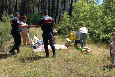 Orman içinde devriye gezen jandarma ekipleri, vatandaşları anonslarla ve birebir uyardılar