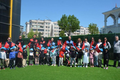 Bursa polisinden miniklere anlamlı ziyaret