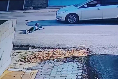 Aniden yola fırlayan 5 yaşındaki kız çocuğuna otomobil çarptı