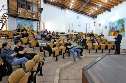 Bursa’da Evcil Hayvan İşletmelerine Eğitim: 40 Kursiyer Sertifika Aldı