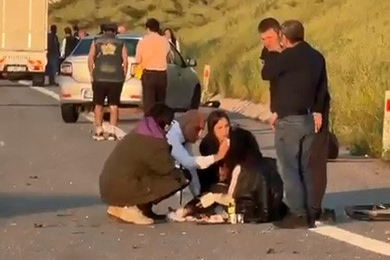 Muavin kopan kapıdan aşağı uçtu