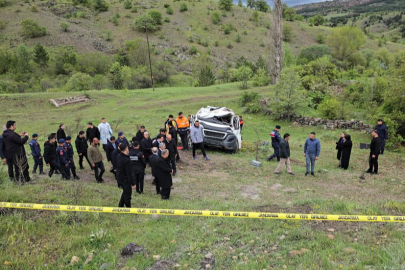Öğrenci servisi şarampole uçtu: 3 ölü, 7 yaralı