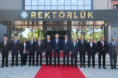 TBMM Başkanı Numan Kurtulmuş Bursa Valiliği'ni ziyaret etti