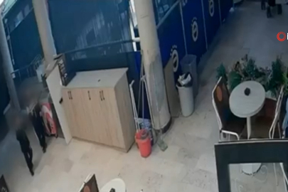 2 çocuk Fenerbahçeliler Derneği'nde yangın çıkardı