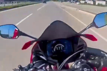 Motosikletle 177 kilometre hız yaptı cezayı yedi