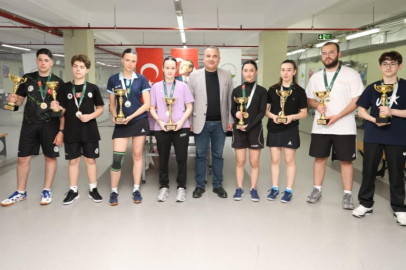 Dereceye giren sporcular, ödüllerine kavuştu