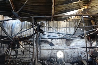 Mobilya Atölyesi Alev Alev Yandı