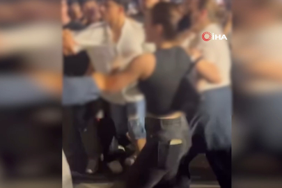 Konserde tekme ve yumruklar havada uçuştu