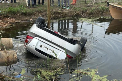 Bursa'da otomobil göle uçtu