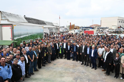 Karacabey Belediyesi personeli bayramlaştı