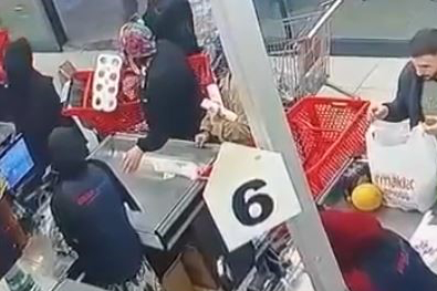 Arnavutköy'de market çalışanına kafa atan şüpheli tutuklandı