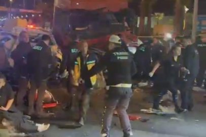 Giresun'da tır iki otomobile çarptı: 5 ölü, 6 yaralı