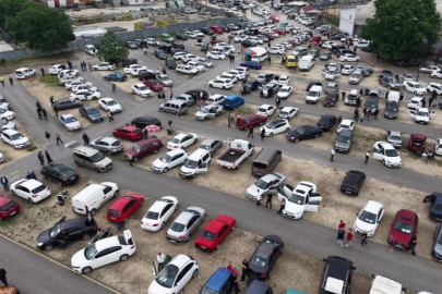 Bayram öncesi Bursa oto pazarında yoğunluk