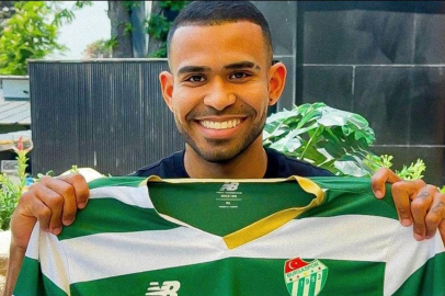 Bursaspor'da 4 yıllık yabancı hasreti bitti: Juergen Elitim, resmen Timsah oldu