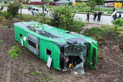 Çanakkale'de tur otobüsü devrildi: 46 yaralı