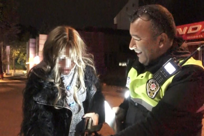 Alkollü kadının yediği cezaya verdiği tepki polis ekiplerini gülümsetti