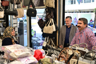 Protokol Üyelerinden Bayramda Esnaf Ziyareti