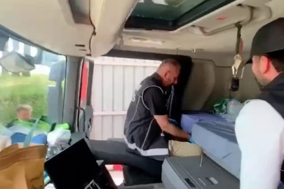Hatay'da tır yatağının altından servet çıktı: 12,6 milyon TL'lik uyuşturucu ham maddesi