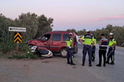Bursa'da motosiklet ile hafif ticari araç çarpıştı: 2 yaralı