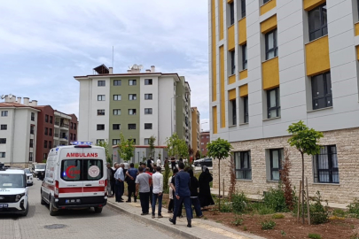 3’üncü kattaki evinin penceresinden düşen kişi ağır yaralandı
