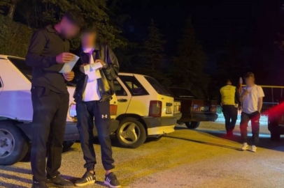 Önce pazarlık yaptı sonra arkadaşı ile cezaları topladı