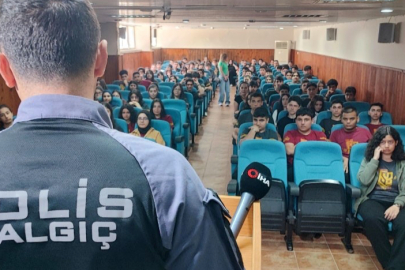 Dalgıç Polisler Öğrenciler İçin Sahaya İndi