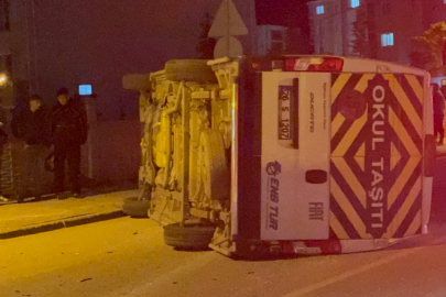 Otomobil ile İşçi Servisi Çarpıştı: 7 Yaralı