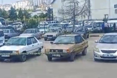 Mezarlıkta silahlı çatışma: 2 kişinin yaralandığı panik anları kamerada