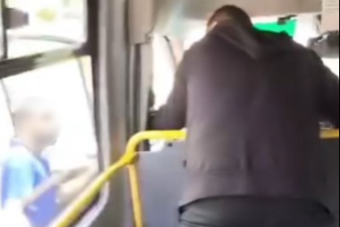 5 TL'lik eksik ödeme yüzünden minibüs karıştı