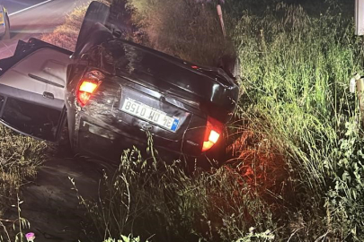 Kontrolünden Çıkan Otomobil Yan Yattı: 2 Yaralı