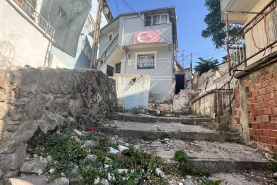 Eski koca dehşeti: Kezzap attığı eski karısı öldü, kızı ise yaşam savaşında